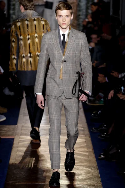 Look 6